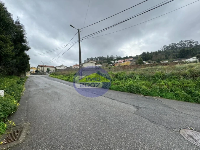 Terreno para Venda em Nogueira da Regedoura Foto 3