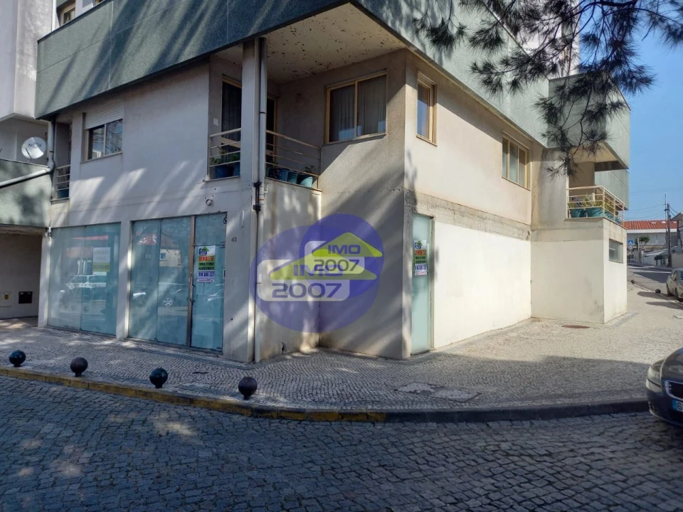 Loja para Venda em Cortegaça Foto 1