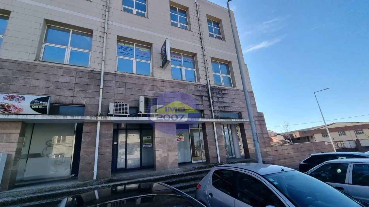 Loja para Venda em Santa Maria de Lamas Foto 3