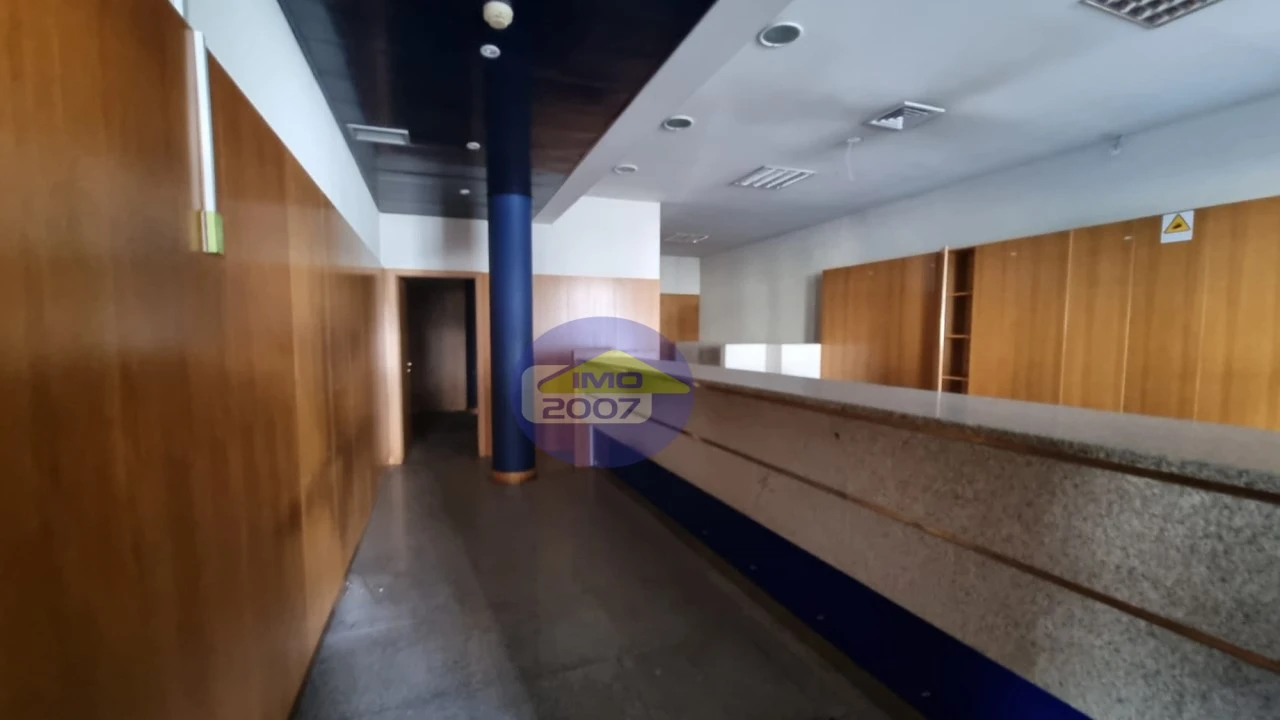 Loja para Venda em Santa Maria de Lamas Foto 12