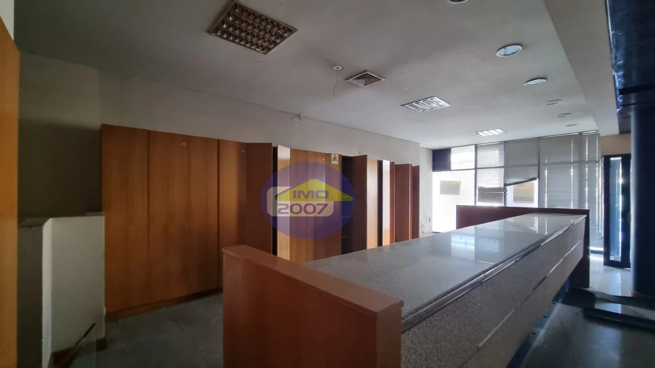 Loja para Venda em Santa Maria de Lamas Foto 14