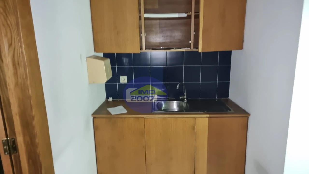 Loja para Venda em Santa Maria de Lamas Foto 15