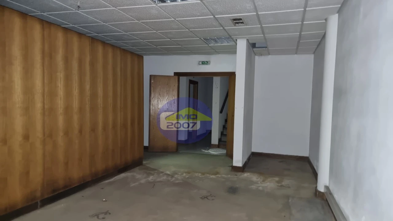 Loja para Venda em Santa Maria de Lamas Foto 20