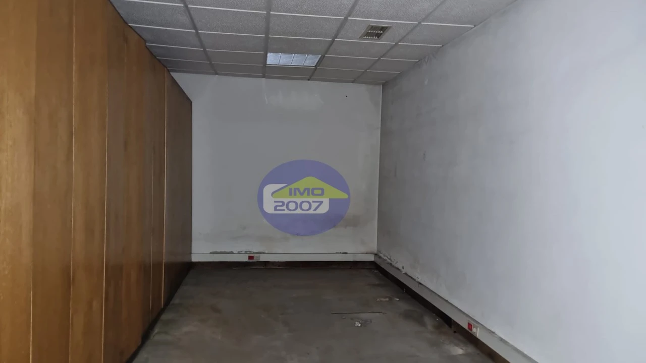 Loja para Venda em Santa Maria de Lamas Foto 22