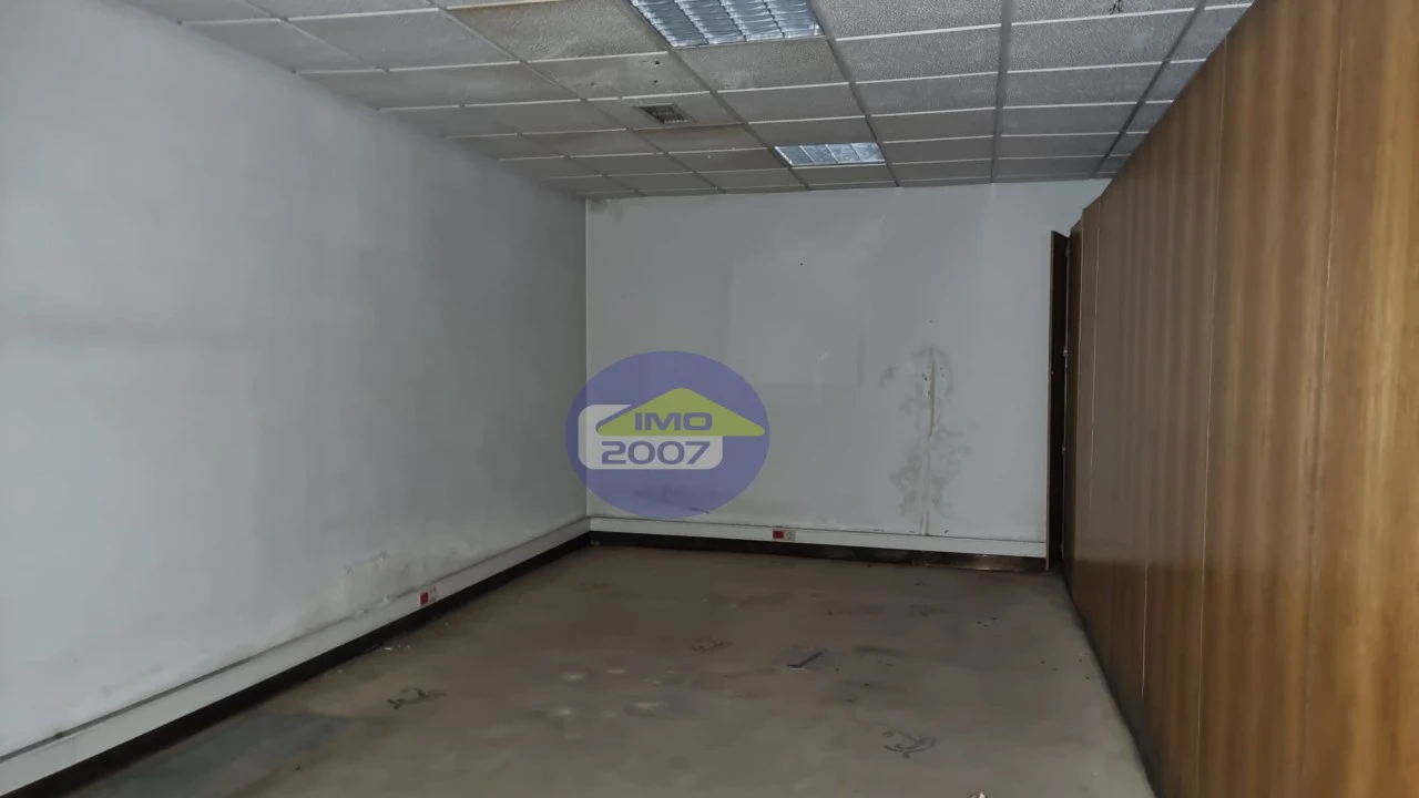 Loja para Venda em Santa Maria de Lamas Foto 24