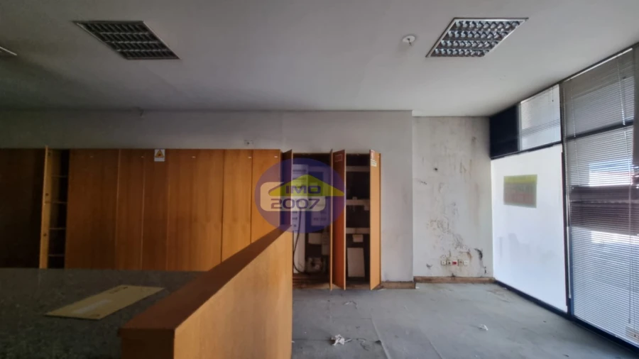 Loja para Venda em Santa Maria de Lamas Foto 13