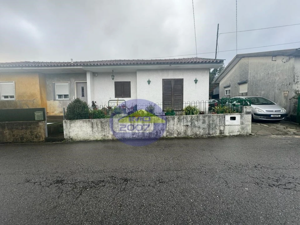 Moradia T2 para Venda em Argoncilhe Foto 5