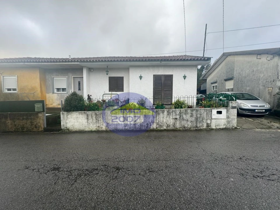 Moradia T2 para Venda em Argoncilhe Foto 6