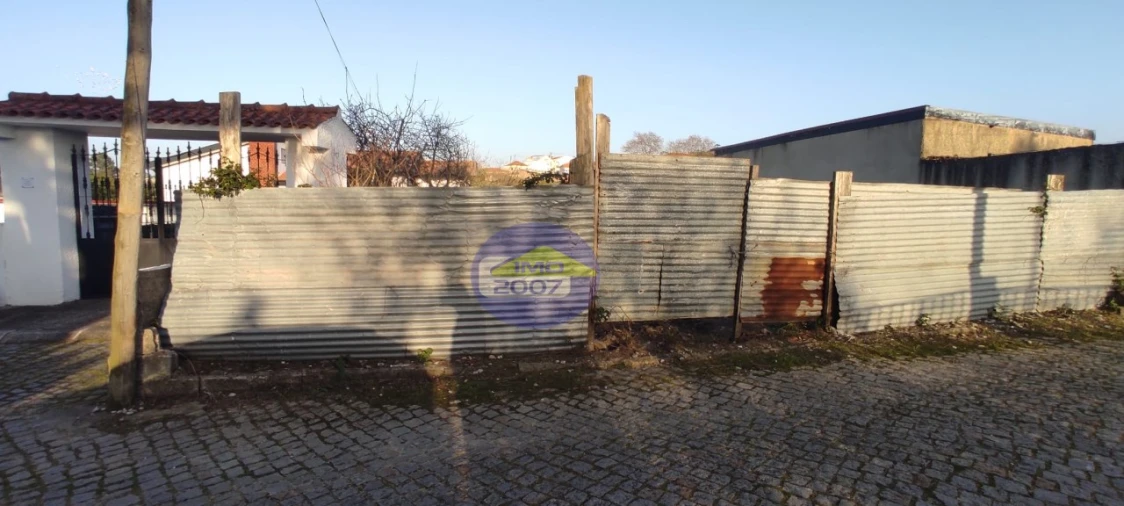 Terreno para Venda em Arcozelo Foto 4