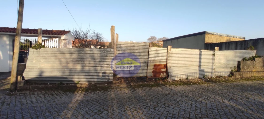 Terreno para Venda em Arcozelo Foto 6