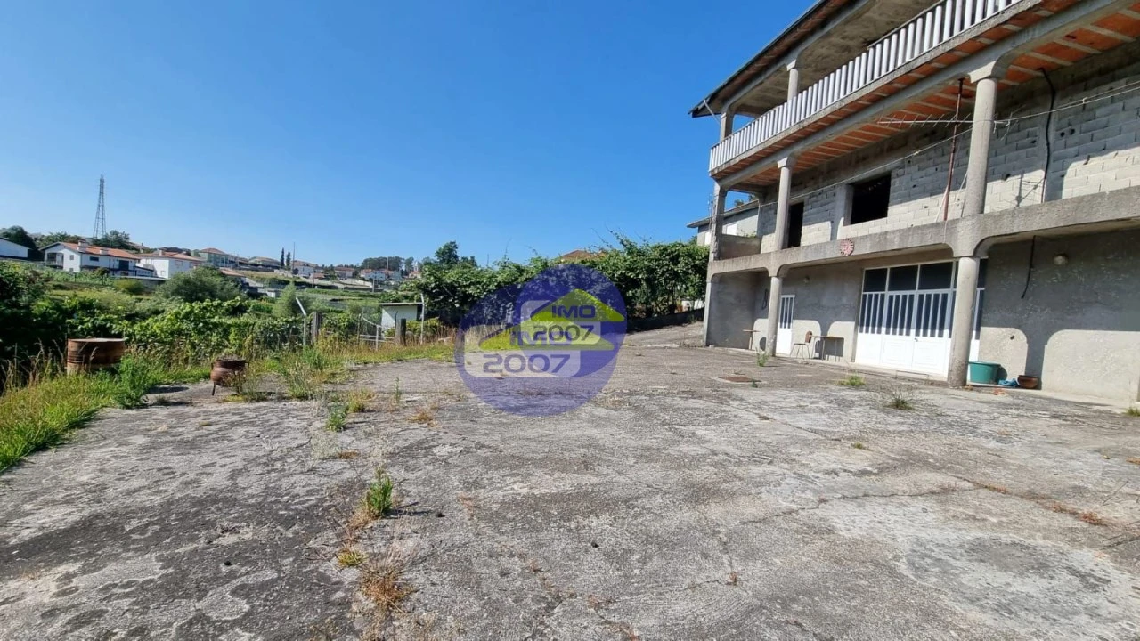 Terreno para Venda em Sanguedo Foto 5