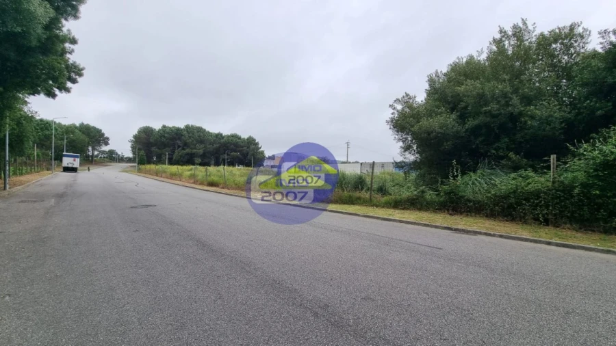 Terreno para Venda em Mozelos Foto 2