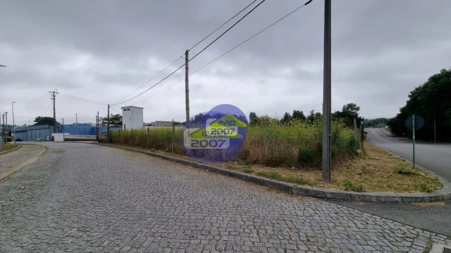 Terreno para Venda em Mozelos Foto 17