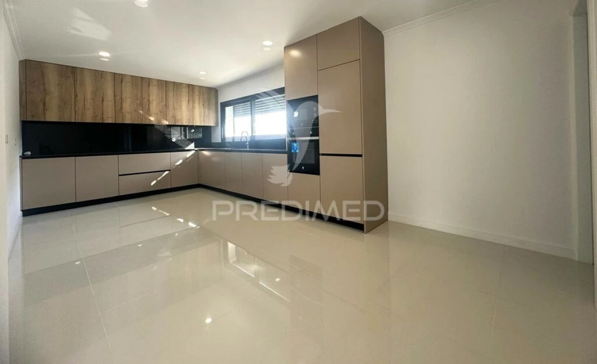 Moradia T3 para Venda em Barco Foto 5