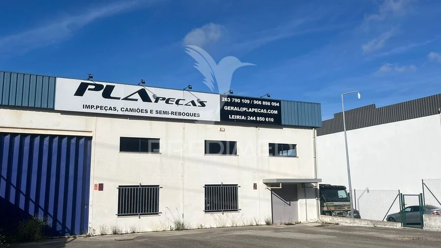 Armazém para Arrendamento em Abrigada e Cabanas de Torres