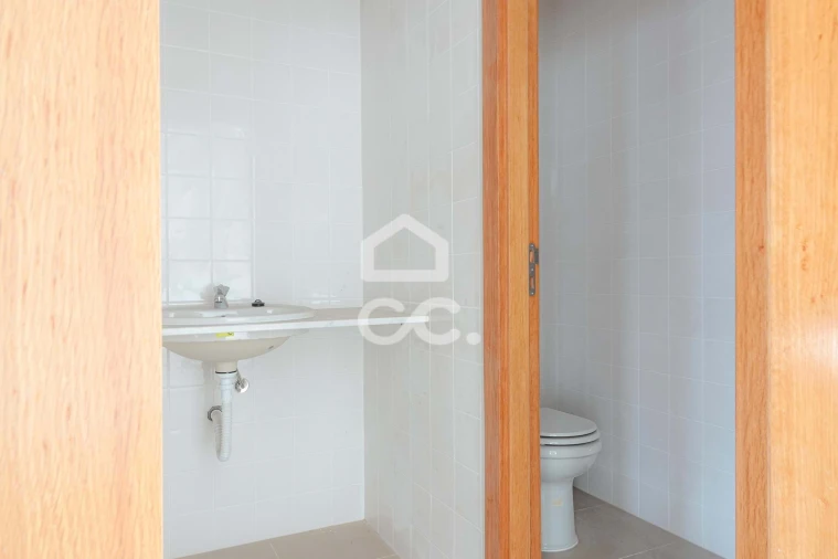 Escritório para Venda em Abrantes (São Vicente e São João) e Alferrarede Foto 8