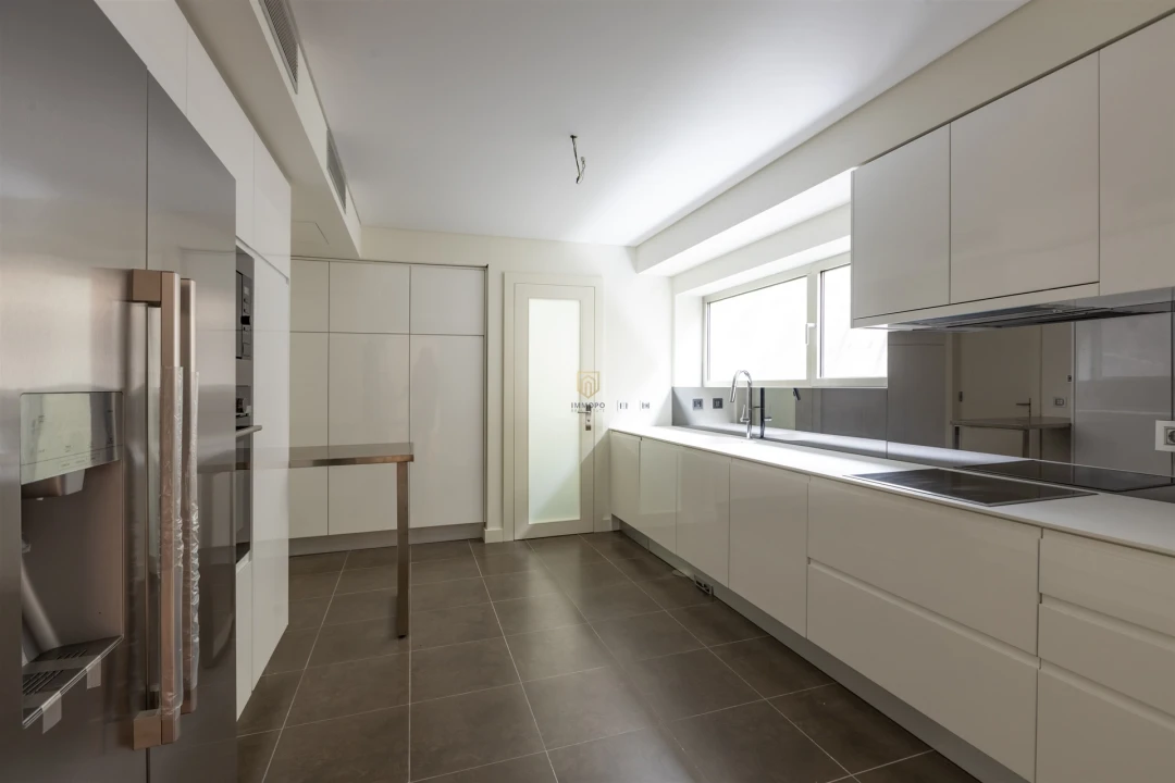 Apartamento T5 para Venda em Lordelo do Ouro e Massarelos Foto 64