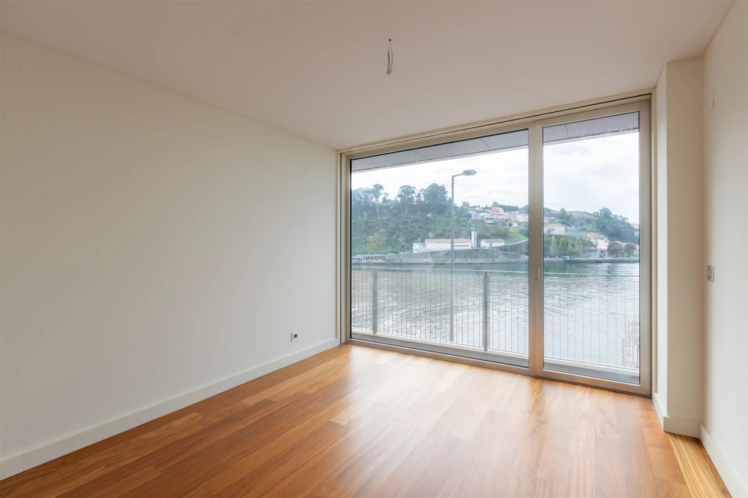 Apartamento T5 para Venda em Lordelo do Ouro e Massarelos Foto 178