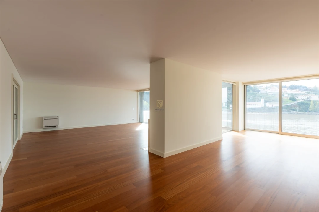 Apartamento T5 para Venda em Lordelo do Ouro e Massarelos Foto 161