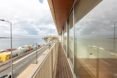 Apartamento T5 para Venda em Lordelo do Ouro e Massarelos