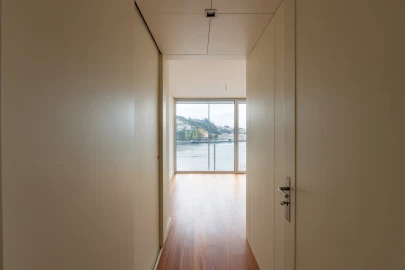 Apartamento T5 para Venda em Lordelo do Ouro e Massarelos