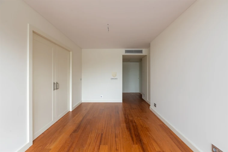 Apartamento T5 para Venda em Lordelo do Ouro e Massarelos Foto 116