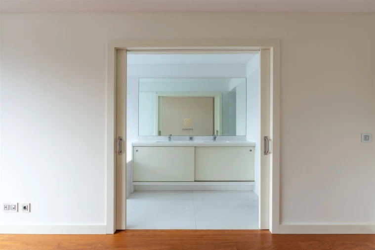 Apartamento T5 para Venda em Lordelo do Ouro e Massarelos Foto 117