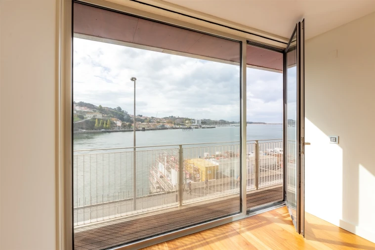Apartamento T5 para Venda em Lordelo do Ouro e Massarelos Foto 104