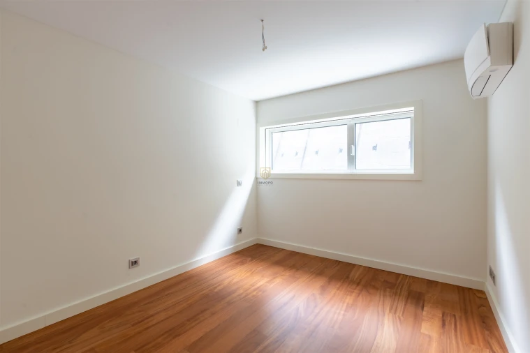Apartamento T5 para Venda em Lordelo do Ouro e Massarelos Foto 130