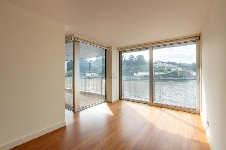 Apartamento T5 para Venda em Lordelo do Ouro e Massarelos Foto 163