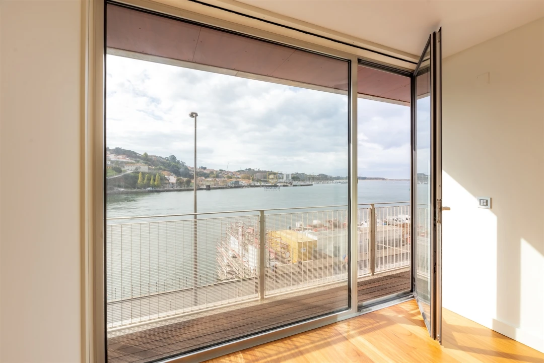 Apartamento T5 para Venda em Lordelo do Ouro e Massarelos Foto 104