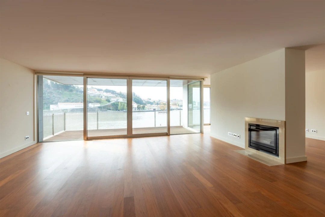 Apartamento T5 para Venda em Lordelo do Ouro e Massarelos Foto 28