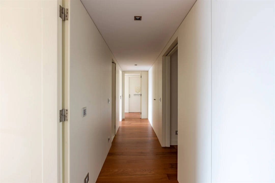Apartamento T5 para Venda em Lordelo do Ouro e Massarelos Foto 195