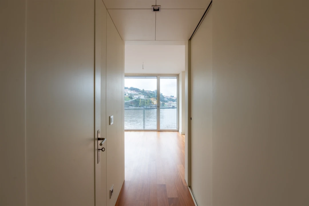 Apartamento T5 para Venda em Lordelo do Ouro e Massarelos Foto 177