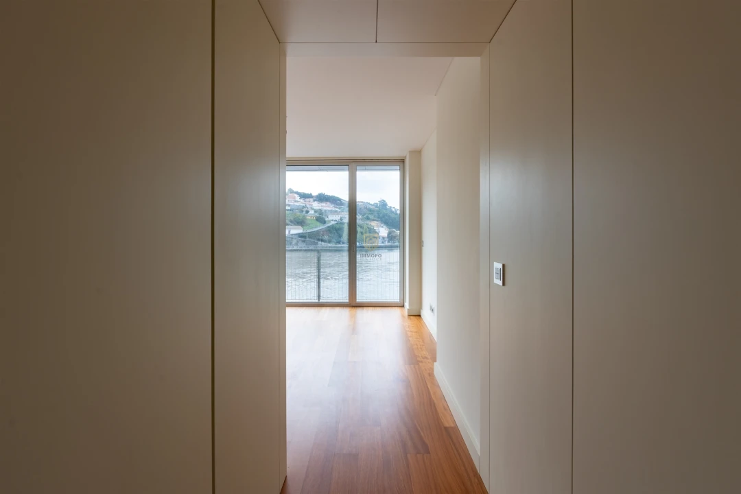 Apartamento T5 para Venda em Lordelo do Ouro e Massarelos Foto 41