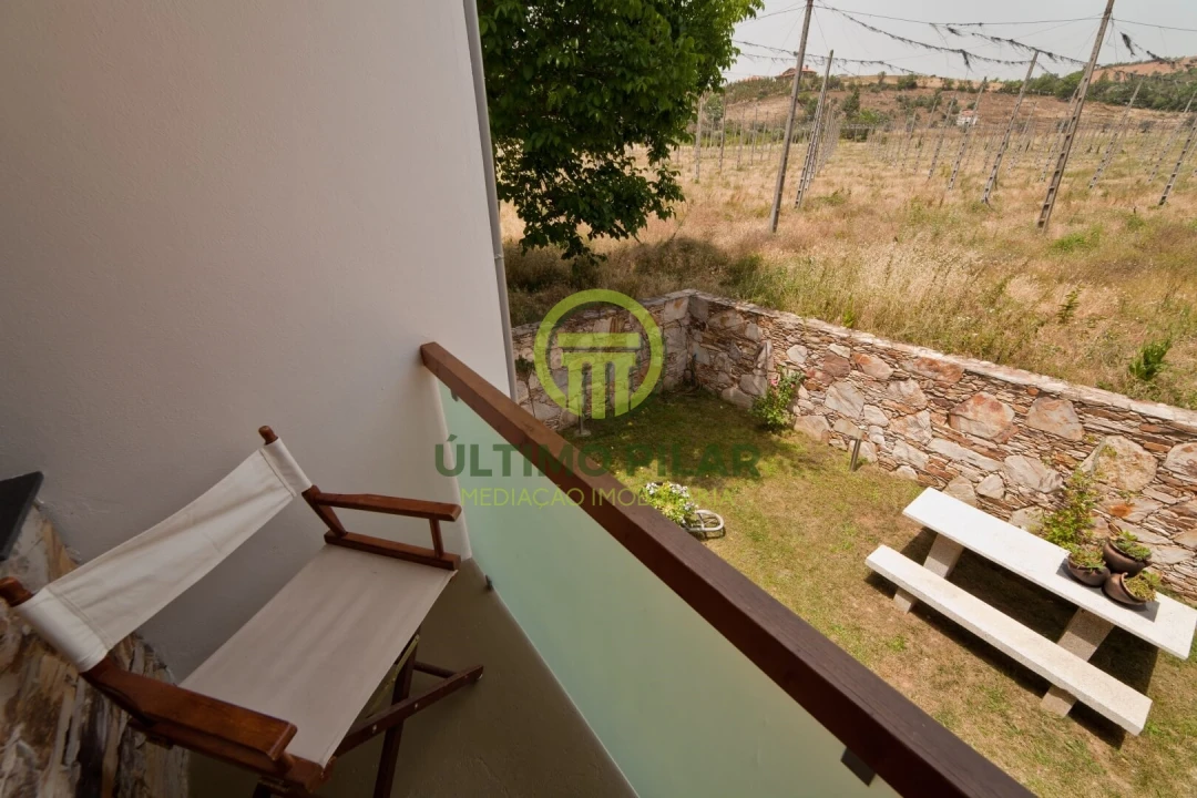 Moradia T5 para Venda em Gimonde Foto 11