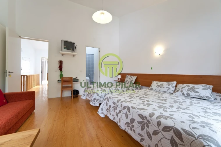 Moradia T5 para Venda em Gimonde Foto 8