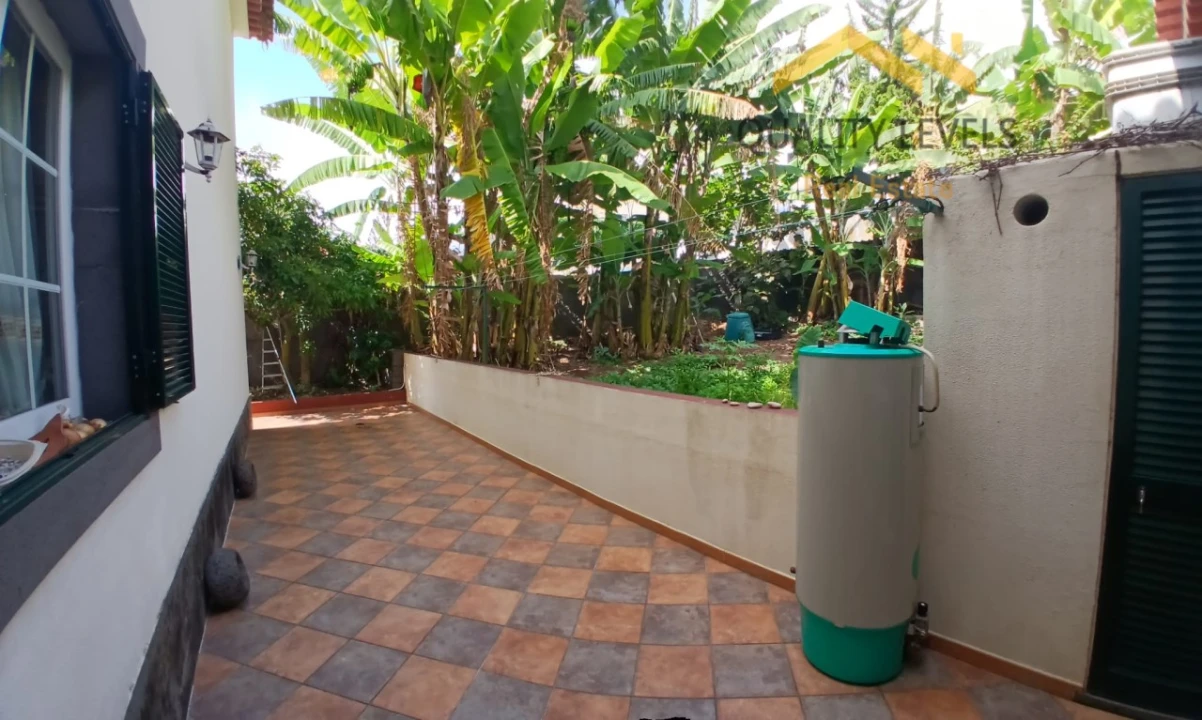 Moradia T4 para Venda em Funchal (Santa Maria Maior) Foto 5