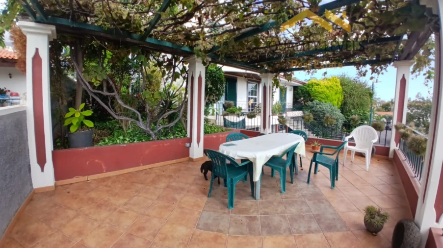 Moradia T4 para Venda em Funchal (Santa Maria Maior) Foto 4