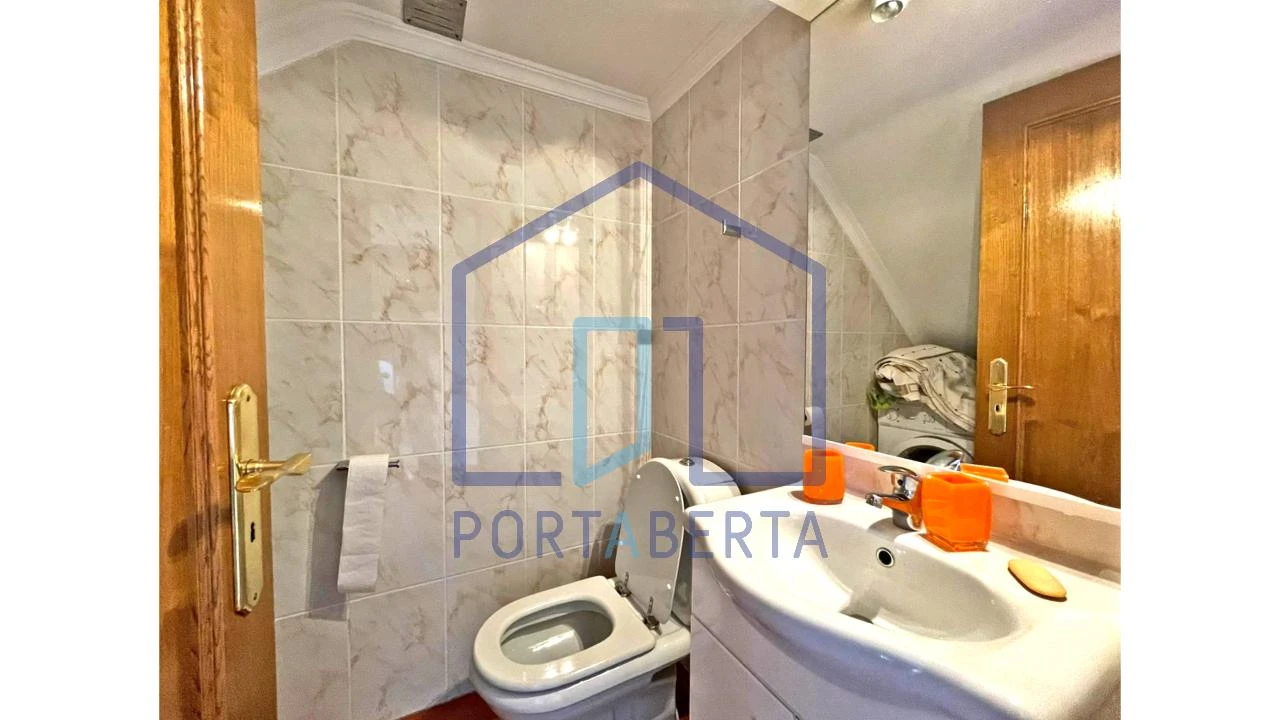 Moradia T3 para Venda em Santa Cruz/Trindade e Sanjurge Foto 10