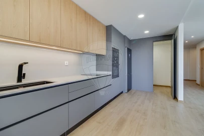 Apartamento T3 para Venda em Vialonga