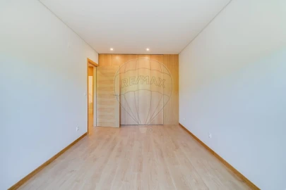 Apartamento T3 para Venda em Vialonga