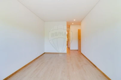 Apartamento T3 para Venda em Vialonga