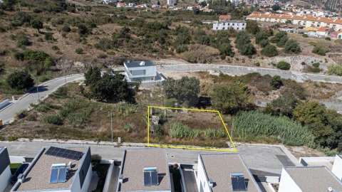 Terreno para Venda em Alenquer (Santo Estêvão e Triana)