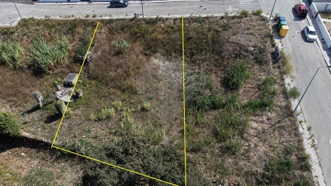 Terreno para Venda em Alenquer (Santo Estêvão e Triana)