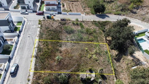 Terreno para Venda em Alenquer (Santo Estêvão e Triana)