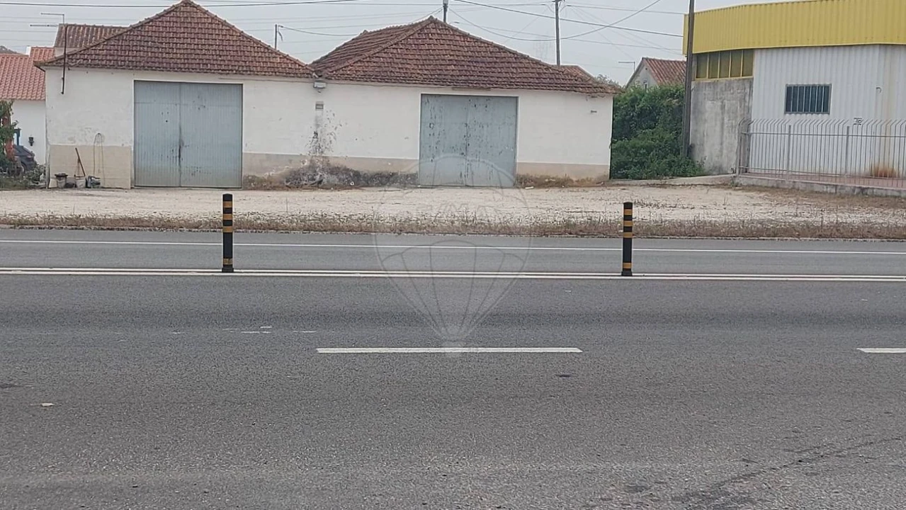 Armazém para Venda em Benedita Foto 2