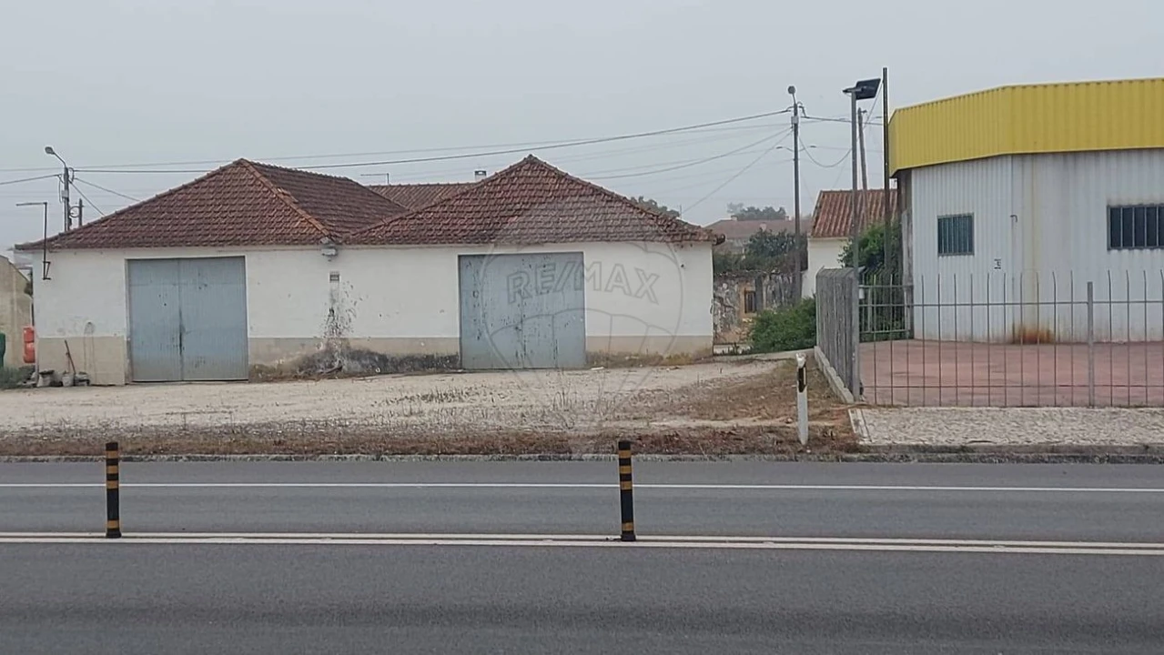 Armazém para Venda em Benedita Foto 1