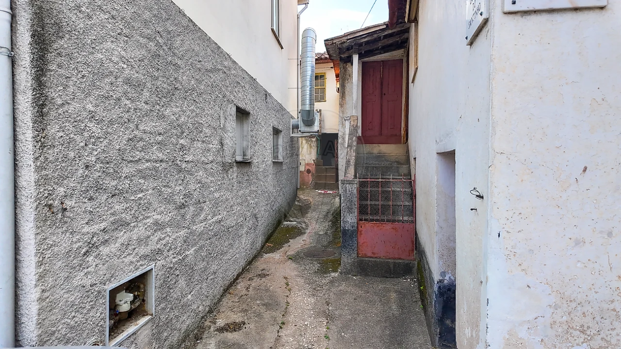 Moradia T3 para Venda em Ceira Foto 21