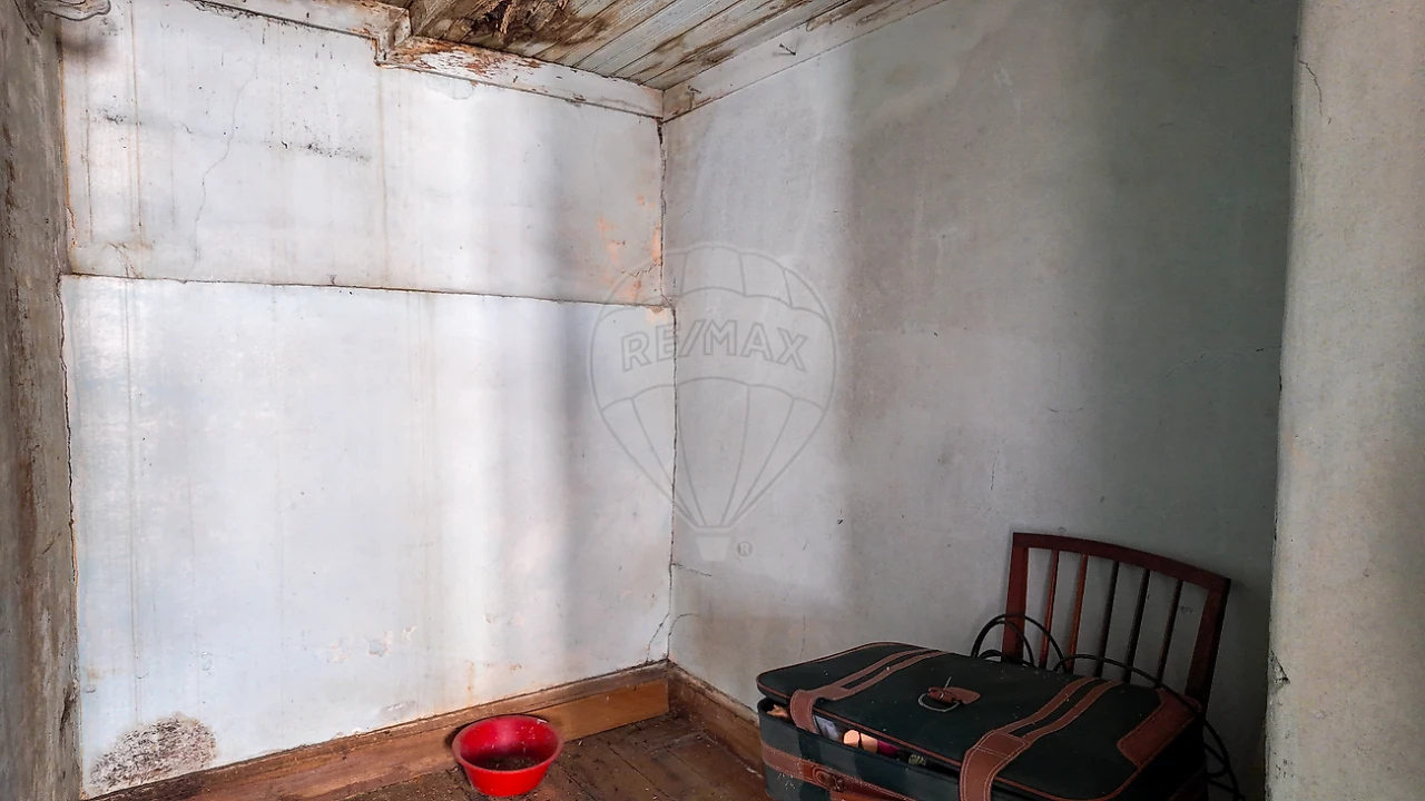 Moradia T3 para Venda em Ceira Foto 7